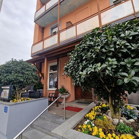 广场酒店 克罗伊茨林根 外观 照片