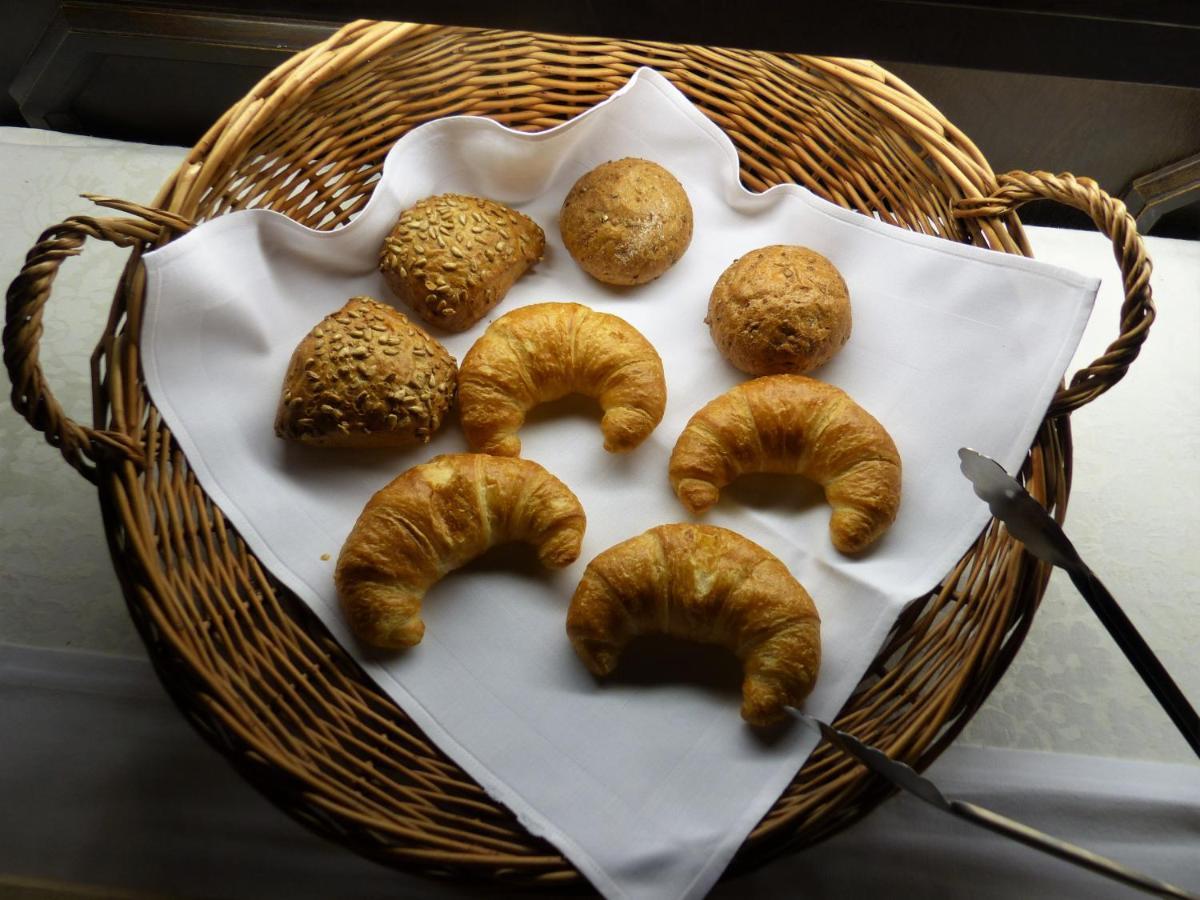 广场酒店 克罗伊茨林根 外观 照片